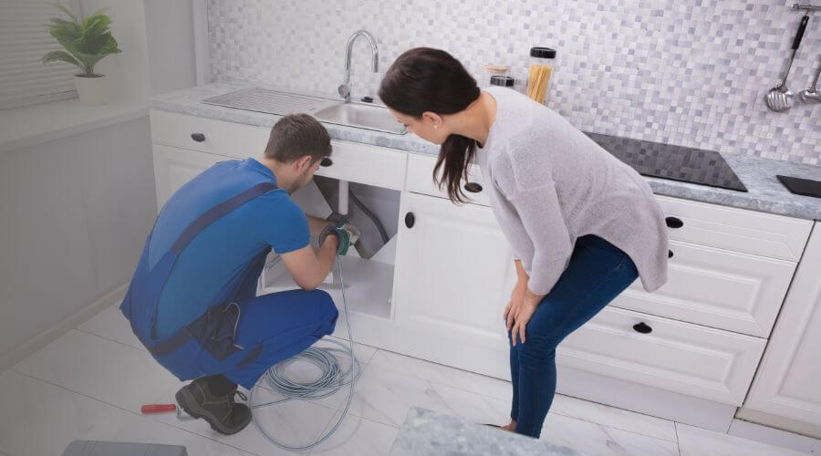 Expert burst pipe repair services in Walnut, IL